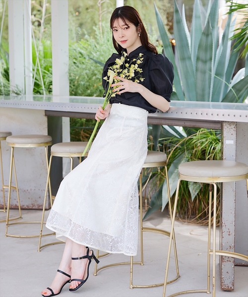 SWINGLE（スウィングル）の「【日本製】サンフラワーレース接ぎフレアスカート（スカート・レディース・ライトベージュ/ブラック・MEDIUM/SMALL）」の2枚目の写真