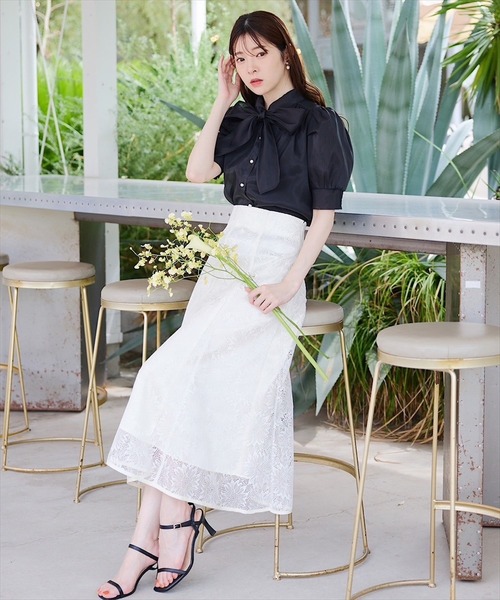 SWINGLE（スウィングル）の「【日本製】サンフラワーレース接ぎフレアスカート（スカート・レディース・ライトベージュ/ブラック・MEDIUM/SMALL）」の10枚目の写真