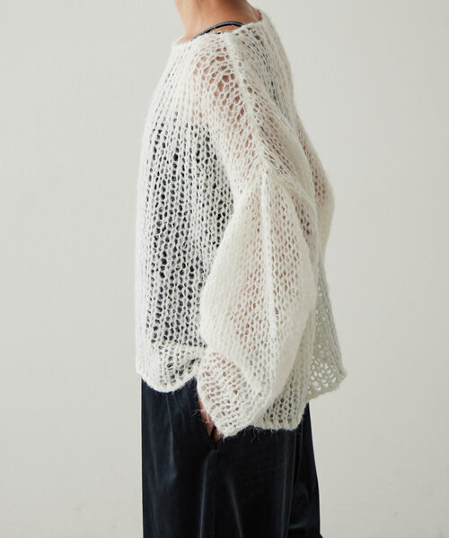 earthy(アーシー)の「シアーハンドライクオーバーニット(ニット/セーター・レディース・オフホワイト/モカ/オレンジ/ブラック・FREE)」の20枚目の写真