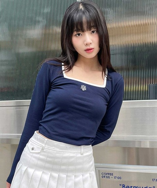 muahmuah(ムーアムーア)の「A'GEM/9 × .kom『muah muah/ムーアムーア』LOGO STITCH SQUARE NECK COLORING LONG SLEEVE/ロゴステッチ スクエアネック カラリングロングシャツ(Tシャツ/カットソー・レディース・ブラック/ホワイト/ネイビー・FREE)」の8枚目の写真