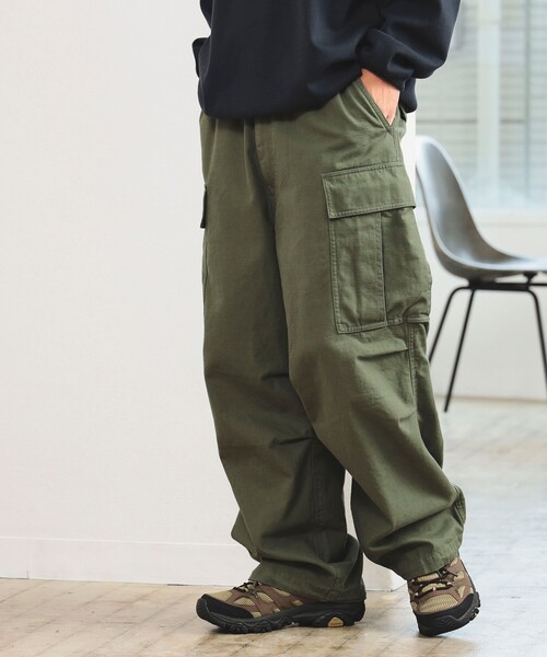 B:MING by BEAMS（ビーミングバイビームス）の「裏起毛 ワイド 6ポケット カーゴパンツ（カーゴパンツ・メンズ・オリーブ/ブラック・X-LARGE/LARGE/MEDIUM/SMALL）」の15枚目の写真
