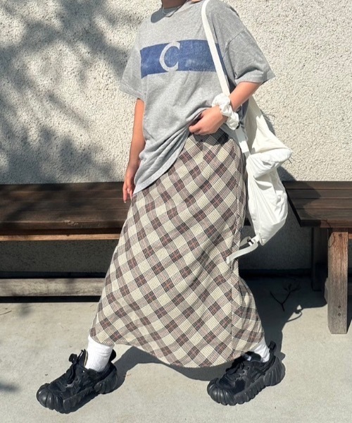 nemne store(ネンネストア)の「【keel】チェックミドルスカート(スカート・レディース・アイボリー/ベージュ・SMALL/MEDIUM)」の3枚目の写真