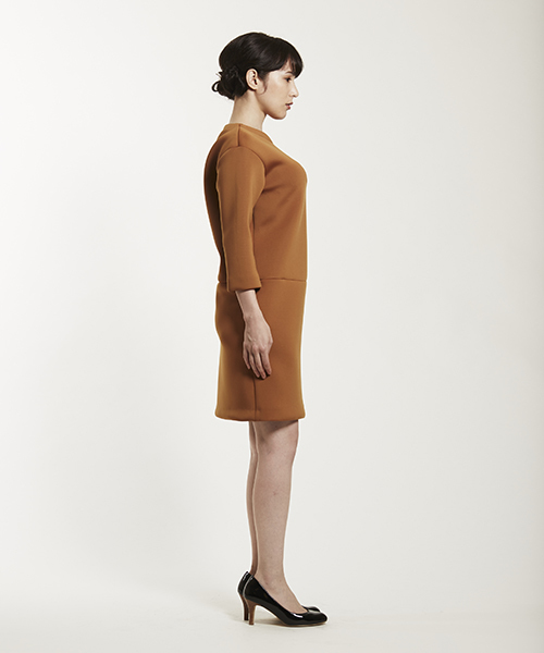 ESTNATION（エストネーション）の「ESTNATION ジャージーワンピース（ワンピース・レディース・ブラック/ブルー/ゴールド・38/36）」の16枚目の写真