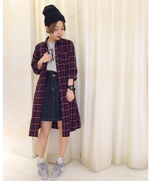 one after another NICE CLAUP(ワンアフターアナザーナイスクラップ)の「【ナイスクラップ】チェックロングシャツ(シャツ/ブラウス・レディース・オフホワイト/ボルドー/ネイビー・FREE)」の12枚目の写真