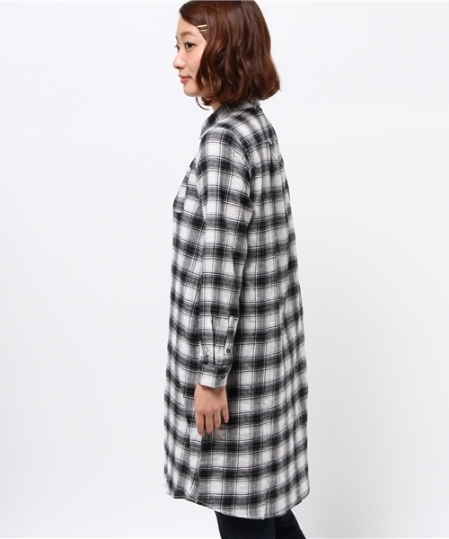 one after another NICE CLAUP(ワンアフターアナザーナイスクラップ)の「【ナイスクラップ】チェックロングシャツ(シャツ/ブラウス・レディース・オフホワイト/ボルドー/ネイビー・FREE)」の10枚目の写真