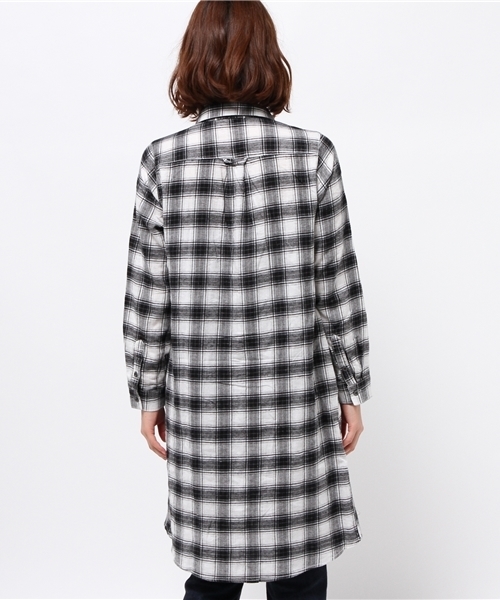 one after another NICE CLAUP(ワンアフターアナザーナイスクラップ)の「【ナイスクラップ】チェックロングシャツ(シャツ/ブラウス・レディース・オフホワイト/ボルドー/ネイビー・FREE)」の11枚目の写真