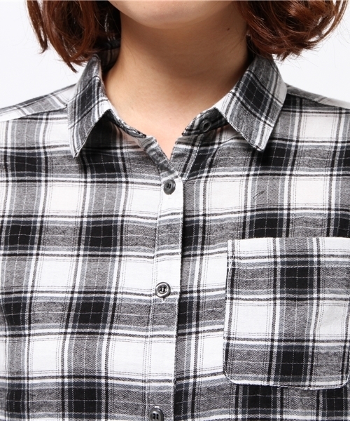 one after another NICE CLAUP(ワンアフターアナザーナイスクラップ)の「【ナイスクラップ】チェックロングシャツ(シャツ/ブラウス・レディース・オフホワイト/ボルドー/ネイビー・FREE)」の4枚目の写真