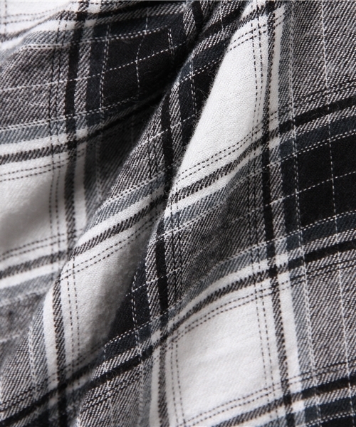 one after another NICE CLAUP(ワンアフターアナザーナイスクラップ)の「【ナイスクラップ】チェックロングシャツ(シャツ/ブラウス・レディース・オフホワイト/ボルドー/ネイビー・FREE)」の8枚目の写真