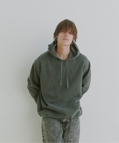 COLIN(コリン)の「COLIN:GARMENT DYE SWEAT PARKA(パーカー・メンズ・レッド/ブルー/チャコールグレー・L/M)」の1枚目の写真