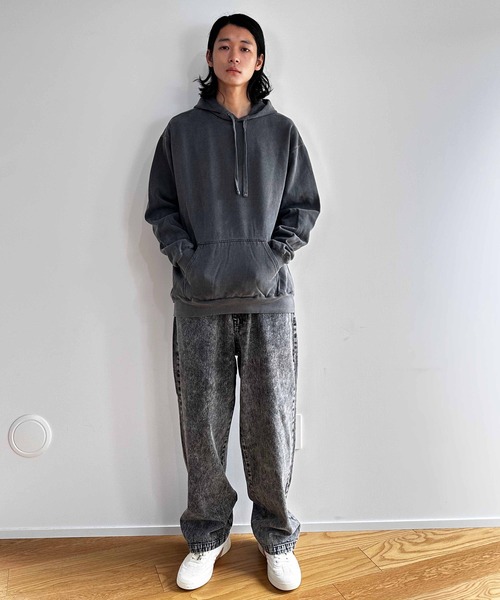 COLIN(コリン)の「COLIN:GARMENT DYE SWEAT PARKA(パーカー・メンズ・レッド/ブルー/チャコールグレー・L/M)」の4枚目の写真