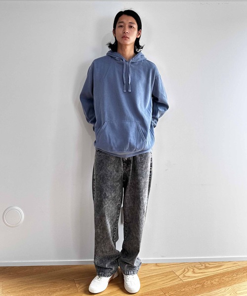 COLIN(コリン)の「COLIN:GARMENT DYE SWEAT PARKA(パーカー・メンズ・レッド/ブルー/チャコールグレー・L/M)」の6枚目の写真