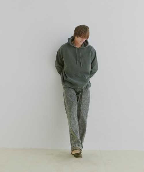 COLIN(コリン)の「COLIN:GARMENT DYE SWEAT PARKA(パーカー・メンズ・レッド/ブルー/チャコールグレー・L/M)」の10枚目の写真