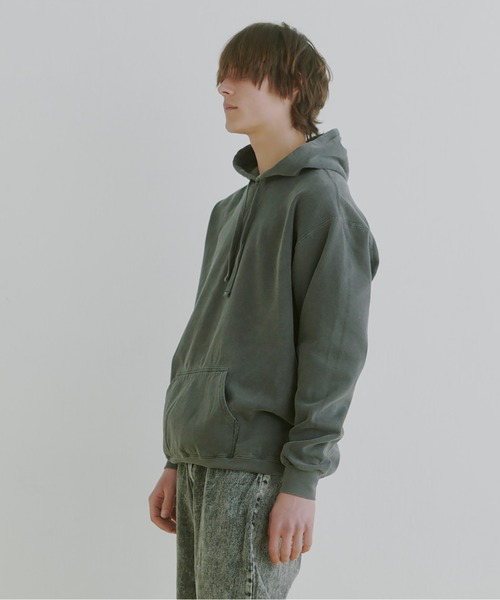 COLIN(コリン)の「COLIN:GARMENT DYE SWEAT PARKA(パーカー・メンズ・レッド/ブルー/チャコールグレー・L/M)」の12枚目の写真
