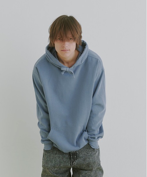 COLIN(コリン)の「COLIN:GARMENT DYE SWEAT PARKA(パーカー・メンズ・レッド/ブルー/チャコールグレー・L/M)」の17枚目の写真
