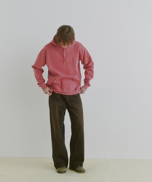 COLIN(コリン)の「COLIN:GARMENT DYE SWEAT PARKA(パーカー・メンズ・レッド/ブルー/チャコールグレー・L/M)」の19枚目の写真