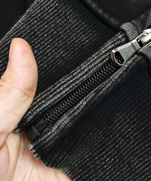 CREARE -LINO-（クレアーレリノ）の「＜ユニセックス商品＞オーバーダイポケット付きジップアップフーディー/パーカー/ジップアップパーカー（パーカー・レディース・ブラック・XL/L/M）」の5枚目の写真