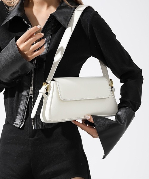 gossip!ロサンゼルス(ゴシップロサンゼルス)の「ベルトショルダー横長バッグ(ショルダーバッグ・レディース・ブラウン/ブラック/ベージュ・FREE)」の11枚目の写真