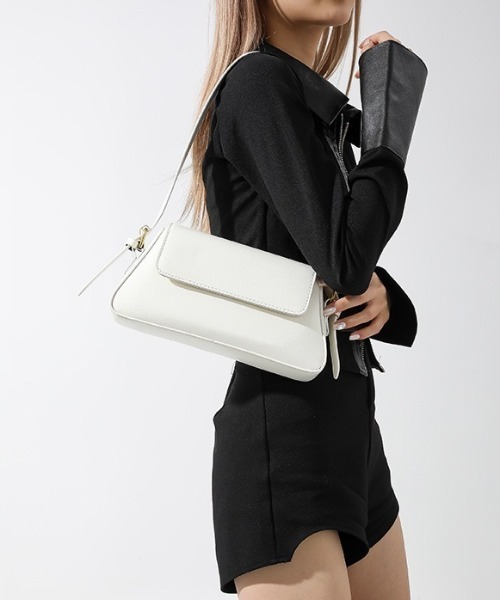 gossip!ロサンゼルス(ゴシップロサンゼルス)の「ベルトショルダー横長バッグ(ショルダーバッグ・レディース・ブラウン/ブラック/ベージュ・FREE)」の12枚目の写真