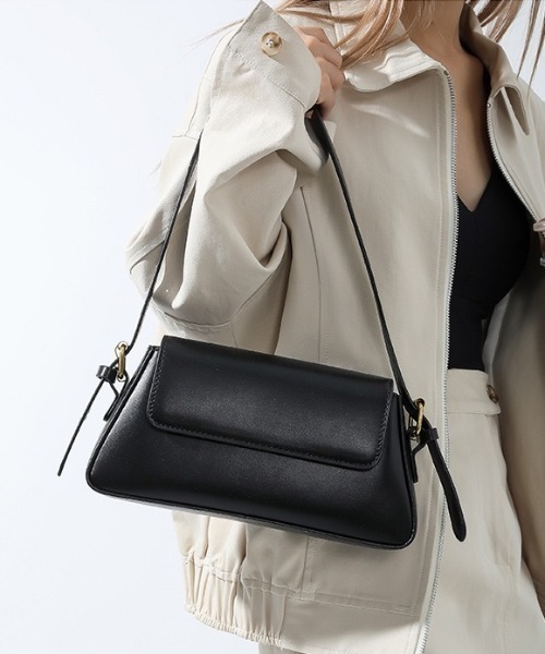 gossip!ロサンゼルス(ゴシップロサンゼルス)の「ベルトショルダー横長バッグ(ショルダーバッグ・レディース・ブラウン/ブラック/ベージュ・FREE)」の17枚目の写真