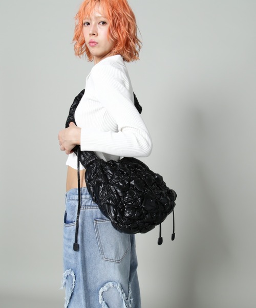 SIS(エスアイエス)の「【WEB限定】SIS/エスアイエス/メタリックギャザーバッグ(トートバッグ・レディース・シルバー/ブラック・F)」の6枚目の写真