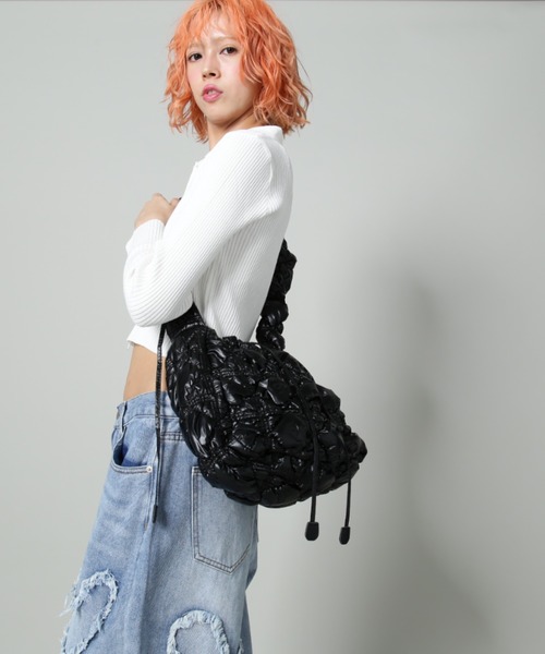 SIS(エスアイエス)の「【WEB限定】SIS/エスアイエス/メタリックギャザーバッグ(トートバッグ・レディース・シルバー/ブラック・F)」の4枚目の写真