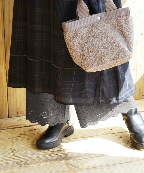e-zakkamania stores(イーザッカマニアストアーズ)の「パンチングレース コットンペチパンツ(その他パンツ・レディース・グレー/ブラック/ホワイト・フリー)」の5枚目の写真
