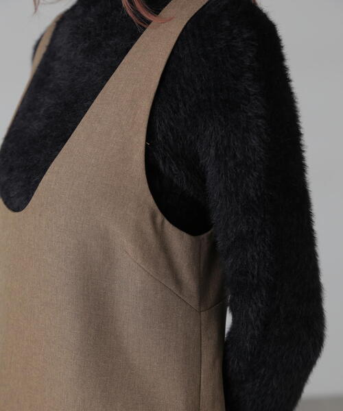 FREE'S MART（フリーズマート）の「深Uネックジャンスカ（ジャンパースカート・レディース・ブラック/ブラウン・MEDIUM/SMALL）」の9枚目の写真