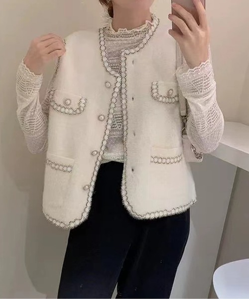 by LEGNA(バイレグナ)の「着るだけでこなれた雰囲気を演出 クラシカルニットベスト(ベスト・レディース・ホワイト/ブラック・FREE)」の4枚目の写真