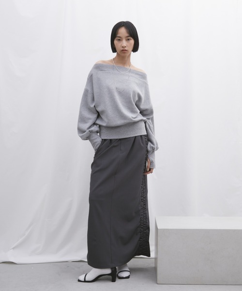 Aunt Marie's(アントマリーズ)の「ボリュームスリーブオフショルダースウェット(スウェット・レディース・チャコールグレー/グレー・FREE)」の9枚目の写真