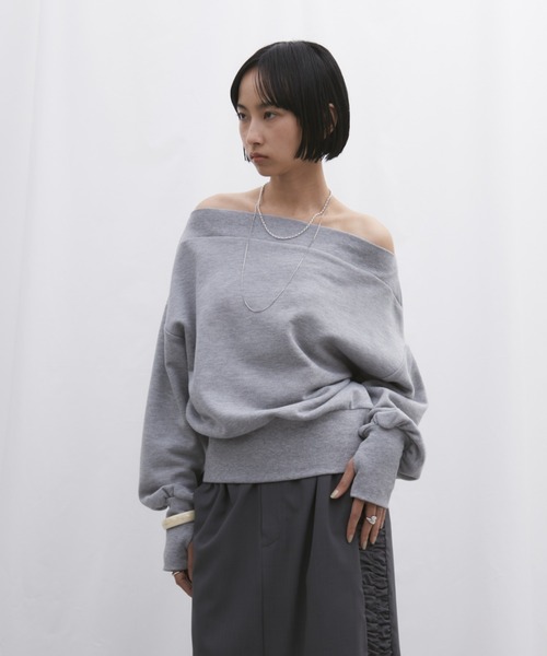 Aunt Marie's(アントマリーズ)の「ボリュームスリーブオフショルダースウェット(スウェット・レディース・チャコールグレー/グレー・FREE)」の3枚目の写真