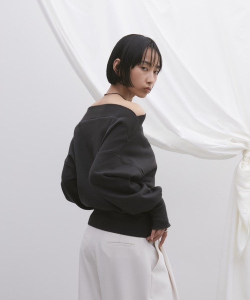 Aunt Marie's(アントマリーズ)の「ボリュームスリーブオフショルダースウェット(スウェット・レディース・チャコールグレー/グレー・FREE)」の20枚目の写真