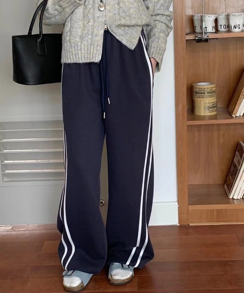 COCOMOMO（ココモモ）の「ラインスウエットパンツ 裏起毛 トラックパンツ スウェット パンツ ラインパンツ ドロスト ウエストゴム 秋服 冬服（スウェットパンツ・レディース・ネイビー/ダークグレー/ライトグレー/ブラック・L/M）」の13枚目の写真