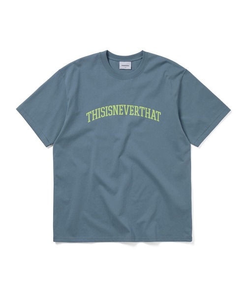 thisisneverthat(ディスイズネバーザット)の「Arch-Logo Tee(Tシャツ/カットソー・メンズ・チャコール/オートミール/ブルー系その他/ピンク/ホワイト・S/M/L/XL)」の4枚目の写真