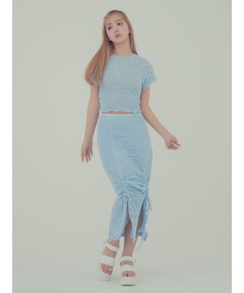 CALNAMUR(カルナムール)の「SHINY TEXTURE CROPPED PO/シャイニーテクスチャークロップドプルオーバー(Tシャツ/カットソー・レディース・ピンク/ブルー/ライトイエロー・FREE)」の7枚目の写真