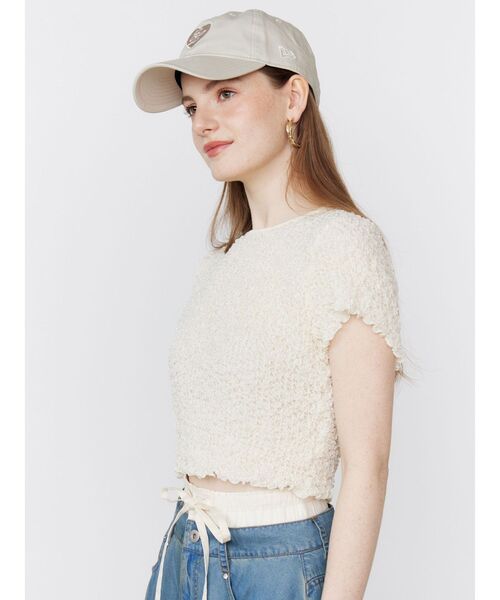 CALNAMUR(カルナムール)の「SHINY TEXTURE CROPPED PO/シャイニーテクスチャークロップドプルオーバー(Tシャツ/カットソー・レディース・ピンク/ブルー/ライトイエロー・FREE)」の12枚目の写真