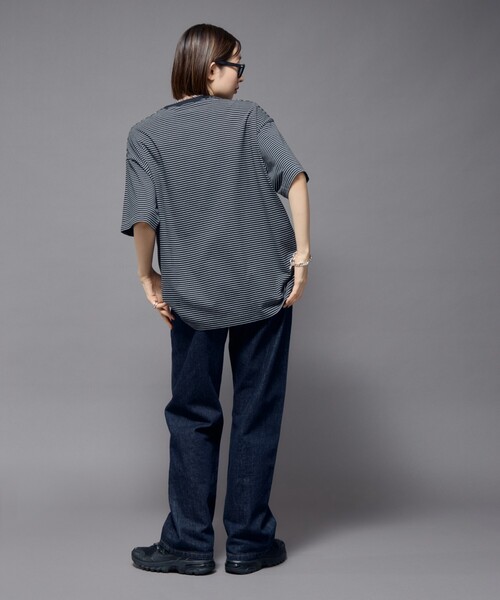 UMBRO（アンブロ）の「UMBRO/アンブロ 別注 UMBRO ボーダークルーネックTシャツ(限定展開)(UNISEX)（Tシャツ/カットソー・メンズ・ブラック/チャコールグレー・MEDIUM/LARGE）」の9枚目の写真