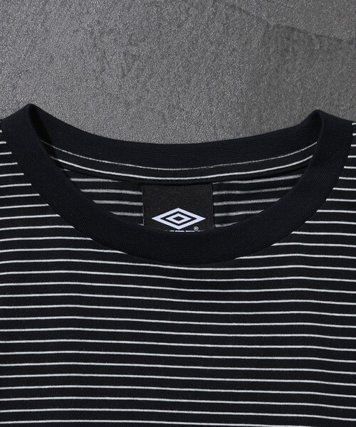 UMBRO（アンブロ）の「UMBRO/アンブロ 別注 UMBRO ボーダークルーネックTシャツ(限定展開)(UNISEX)（Tシャツ/カットソー・メンズ・ブラック/チャコールグレー・MEDIUM/LARGE）」の14枚目の写真