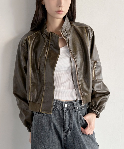 UNE MANSION（ユヌマンション）の「セミクロップドバイカラービンテージライクブルゾンライダースジャケット（ブルゾン・レディース・ブラック/アイボリー/ダークブラウン・FREE）」の3枚目の写真