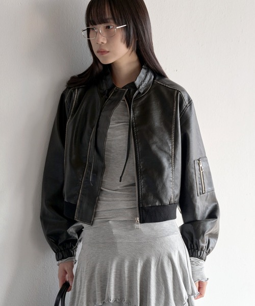 UNE MANSION（ユヌマンション）の「セミクロップドバイカラービンテージライクブルゾンライダースジャケット（ブルゾン・レディース・ブラック/アイボリー/ダークブラウン・FREE）」の18枚目の写真