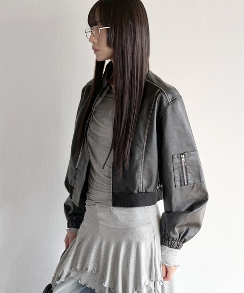 UNE MANSION（ユヌマンション）の「セミクロップドバイカラービンテージライクブルゾンライダースジャケット（ブルゾン・レディース・ブラック/アイボリー/ダークブラウン・FREE）」の16枚目の写真