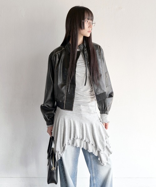 UNE MANSION（ユヌマンション）の「セミクロップドバイカラービンテージライクブルゾンライダースジャケット（ブルゾン・レディース・ブラック/アイボリー/ダークブラウン・FREE）」の11枚目の写真