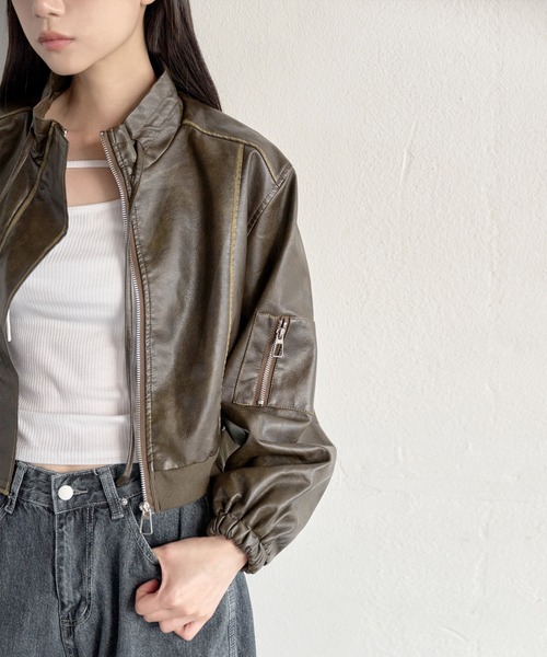 UNE MANSION（ユヌマンション）の「セミクロップドバイカラービンテージライクブルゾンライダースジャケット（ブルゾン・レディース・ブラック/アイボリー/ダークブラウン・FREE）」の21枚目の写真