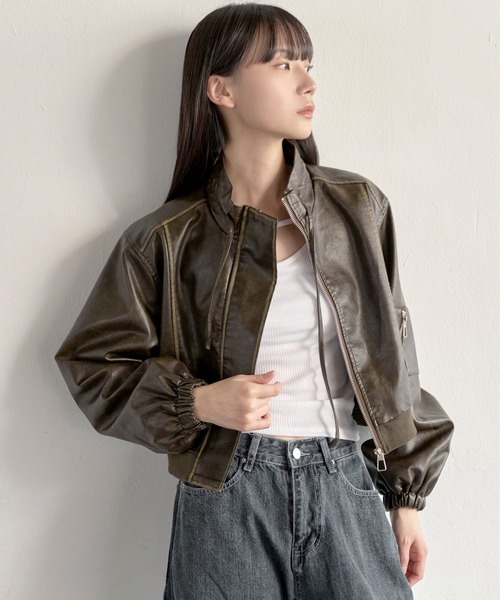 UNE MANSION（ユヌマンション）の「セミクロップドバイカラービンテージライクブルゾンライダースジャケット（ブルゾン・レディース・ブラック/アイボリー/ダークブラウン・FREE）」の20枚目の写真