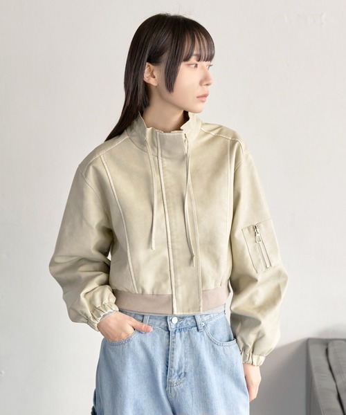 UNE MANSION（ユヌマンション）の「セミクロップドバイカラービンテージライクブルゾンライダースジャケット（ブルゾン・レディース・ブラック/アイボリー/ダークブラウン・FREE）」の4枚目の写真