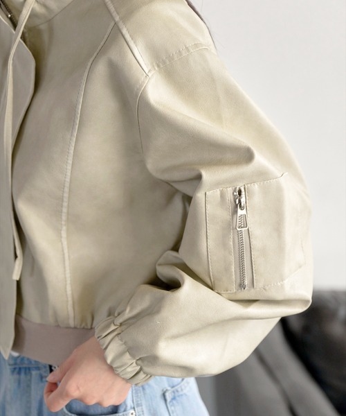 UNE MANSION（ユヌマンション）の「セミクロップドバイカラービンテージライクブルゾンライダースジャケット（ブルゾン・レディース・ブラック/アイボリー/ダークブラウン・FREE）」の7枚目の写真