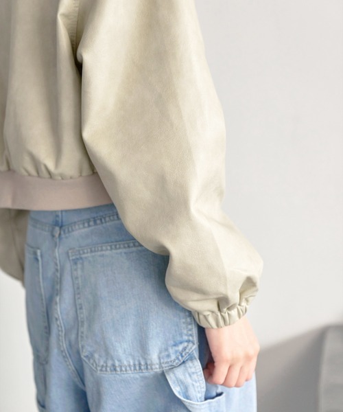 UNE MANSION（ユヌマンション）の「セミクロップドバイカラービンテージライクブルゾンライダースジャケット（ブルゾン・レディース・ブラック/アイボリー/ダークブラウン・FREE）」の8枚目の写真