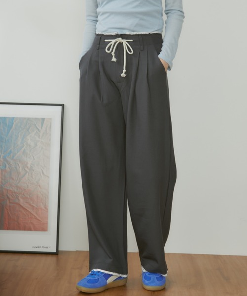 MERLOT(メルロー)の「ダブルウエストカットオフイージースラックス(スラックス・レディース・チャコールグレー/ブラック/ネイビー・FREE)」の17枚目の写真