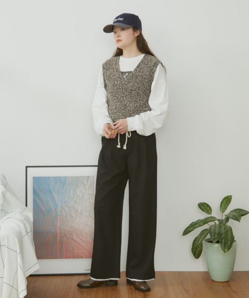 MERLOT(メルロー)の「ダブルウエストカットオフイージースラックス(スラックス・レディース・チャコールグレー/ブラック/ネイビー・FREE)」の14枚目の写真