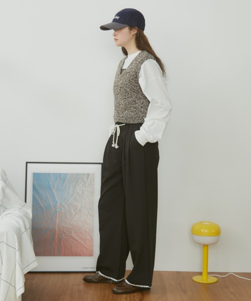 MERLOT(メルロー)の「ダブルウエストカットオフイージースラックス(スラックス・レディース・チャコールグレー/ブラック/ネイビー・FREE)」の15枚目の写真