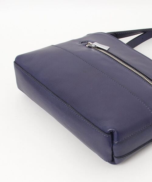 aniary(アニアリ)の「ショルダーバッグ(アルティザンレザー)(ショルダーバッグ・メンズ・チャコールグレー/ブラック/ロイヤルブルー/ベージュ系/ターコイズブルー系/オレンジ・FREE)」の16枚目の写真